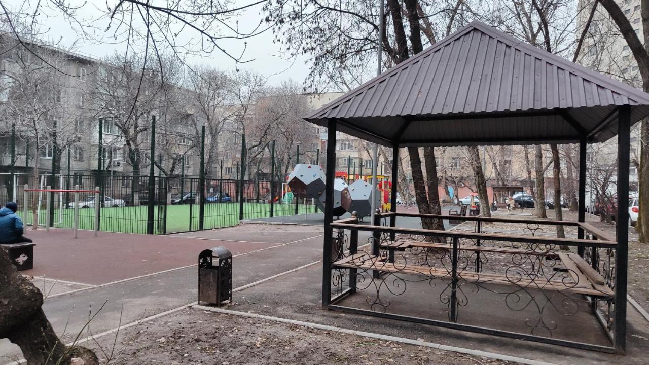 Апартаменти Золотой Квадрат 60 Кв2 Алмати Екстер'єр фото