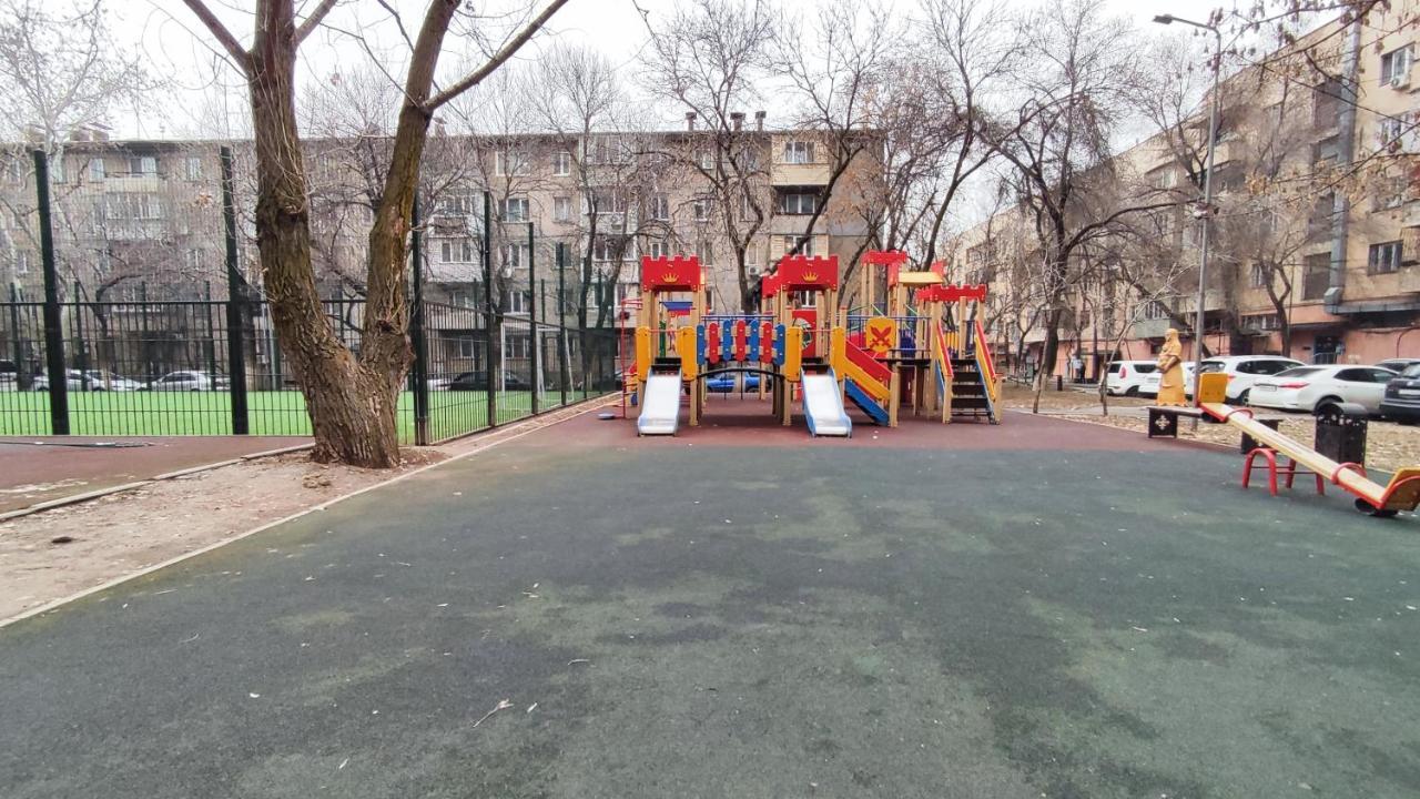 Апартаменти Золотой Квадрат 60 Кв2 Алмати Екстер'єр фото