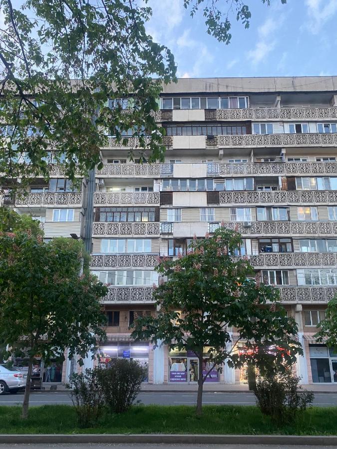 Апартаменти Золотой Квадрат 60 Кв2 Алмати Екстер'єр фото